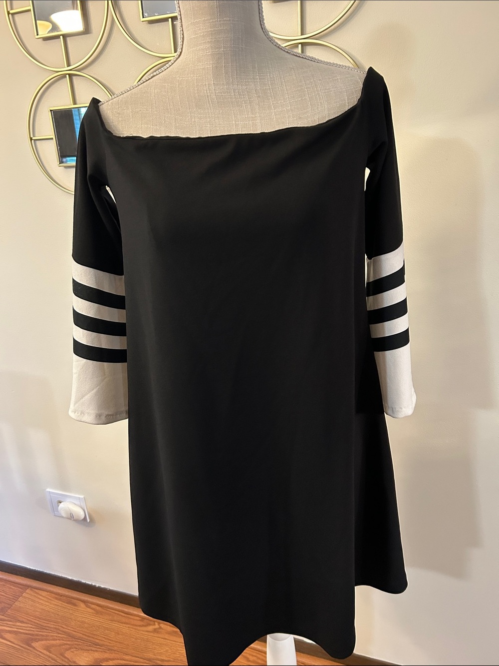 BSB Black mini cocktail sheath dress off the shoulder 3/4 bell black wht sleeve
